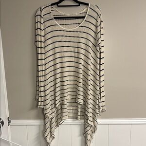 Fresh Laundry Cream Asymmetrical Long Sleeve Tunic Top Casual Soft Flowy Fabric